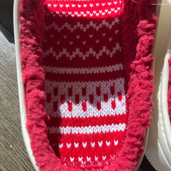 NWT classic cozzzy holiday crocs - Picture 4 of 5